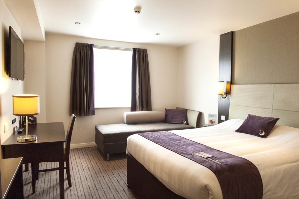 Premier Inn Dover Central - Eastern Ferry Terminal ห้อง รูปภาพ